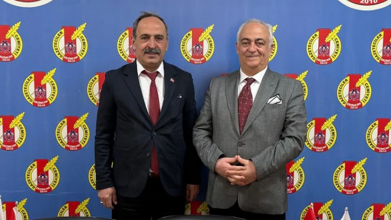 Lacivert ve Beyaz Modern Polis Haftası Hikayeniz (787 x 443 piksel) (1)
