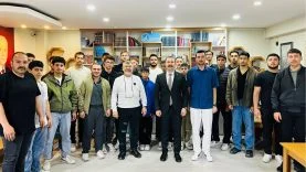 Kırmızı ve Beyaz Sade 10 Nisan Polis Haftası Kutlama Instagram Gönderisi (787 x 443 piksel) (26)