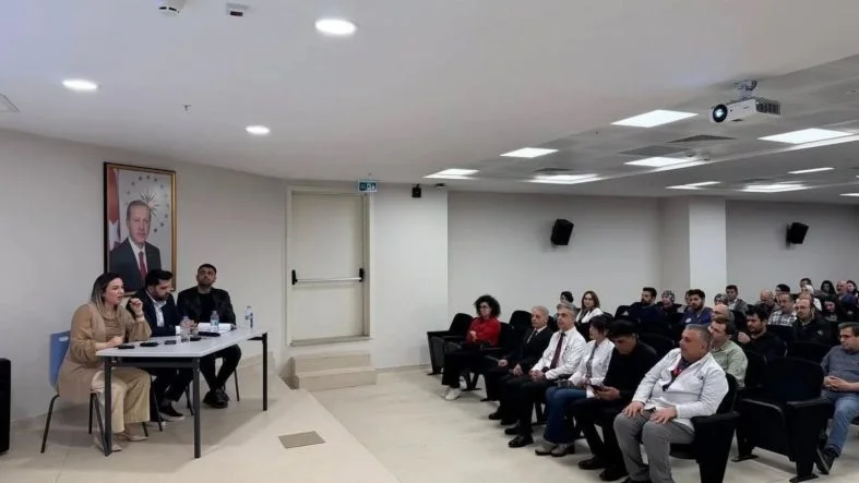 Sağlık Personeline Mesleki Sorumluluk Eğitimi